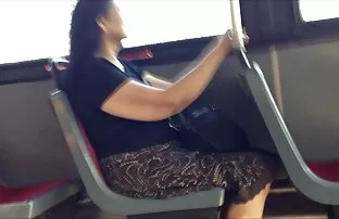 XXX Indah ibu bercinta di video bokep janda gendut atas meja.