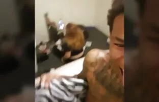 XXX Penyelam itu memberi air pada guru renangnya di lautan. video bokep tante gemuk