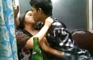 XXX Russian feminin, Tidak Oral seks mengubah bokep pembantu gendut krim menjadi kekasih