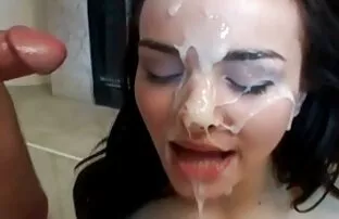 XXX Model porno Lisa membelai sabun mandi Vagina. bokep bule gemuk