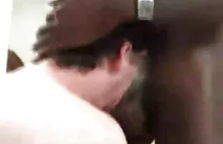 XXX Porno klasik sebagai kerumunan Hitam, Seorang gadis dengan penis bokepcewekgemuk besar