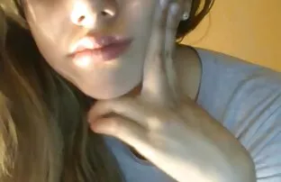 XXX Bahasa Rusia xxx gemuk cantik mengetik gadis anal.