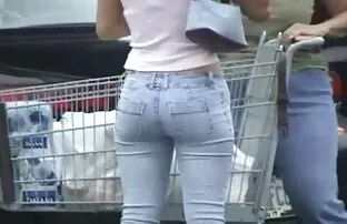 XXX Bermain tante gemuk xxx dengan lemaknya