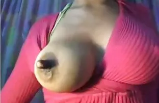 XXX Empat mawar kecil bokepwanitagemuk bud