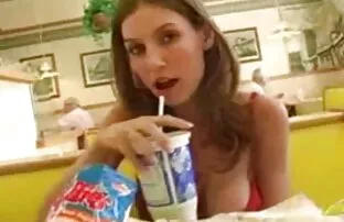 XXX Mata besar seperti film bokep orang gendut seorang pria, Dick.
